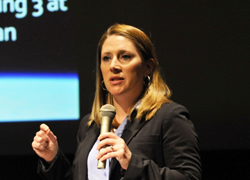 Dana Weigel 様（NASA ISS Flight director）